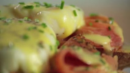 Eggs Benedict With Smoked Salmon
