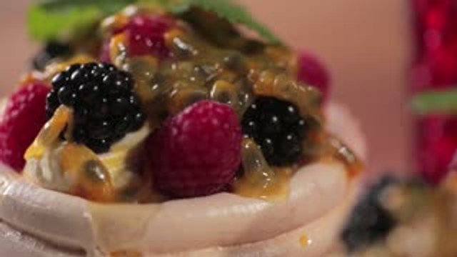 Mixed Berries Pavlova