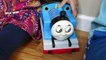 THOMAS STEAM RATTLE ROLL ROCK AND ROLL SINGING RC TANK ENGINE TRAIN RACE-nnyAmr4wUTU