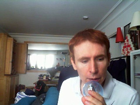 Wiwi égratigne quoi que tu penses de So What