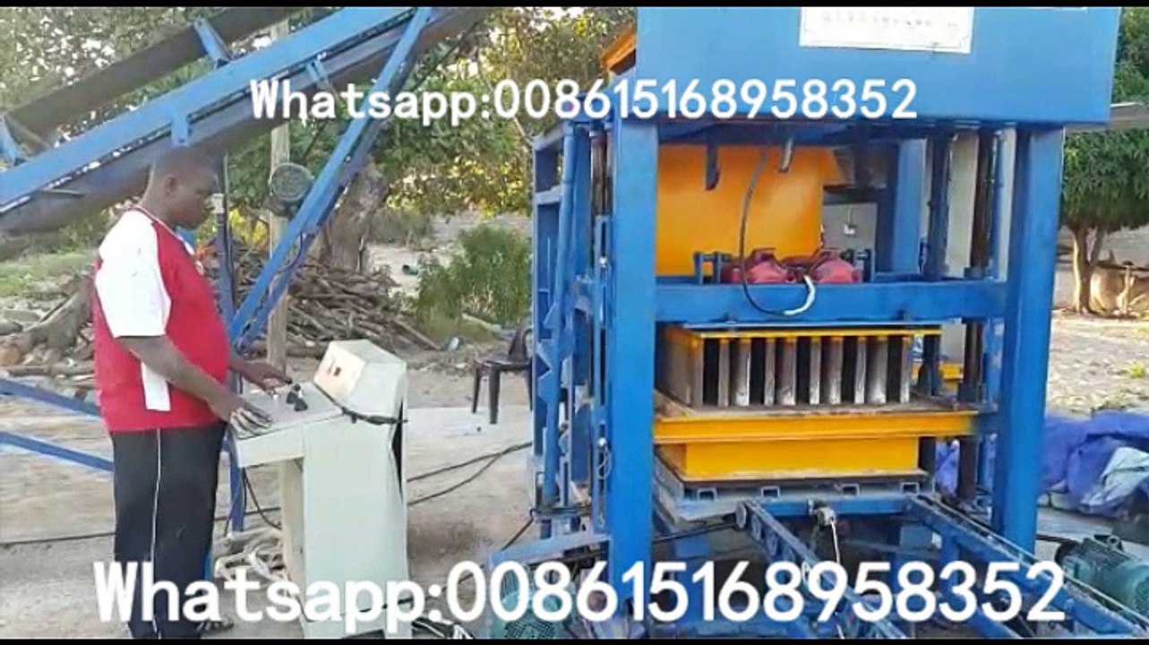 QT4-25 block machine Mozambique client working site video Whatsapp:008615168958352