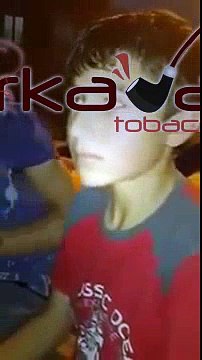 Sigara içen çocuklara şaka yapılıyor AOG | arkadastobacco.com