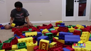 GIANT LEGO BUILDING CHALLENGE FOR KIDS! Lego Batman Superhero IRL ! Family Fun Playtime with toys!-Agcy3mMdNUc