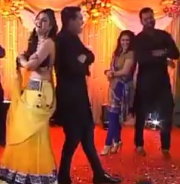 wedding dance in india 2017#best groom and bride wedding dance