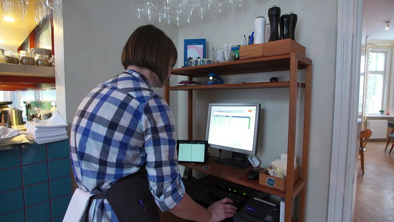 Essen auf Roboterrädern in Estland