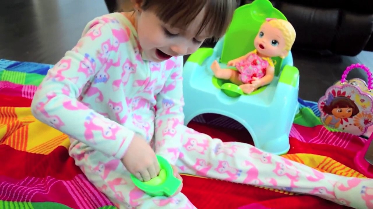 Bad Baby Kitty Candy Machine Bloody Tooth Compilation Toy Freaks Out!-FojVBfpzokg