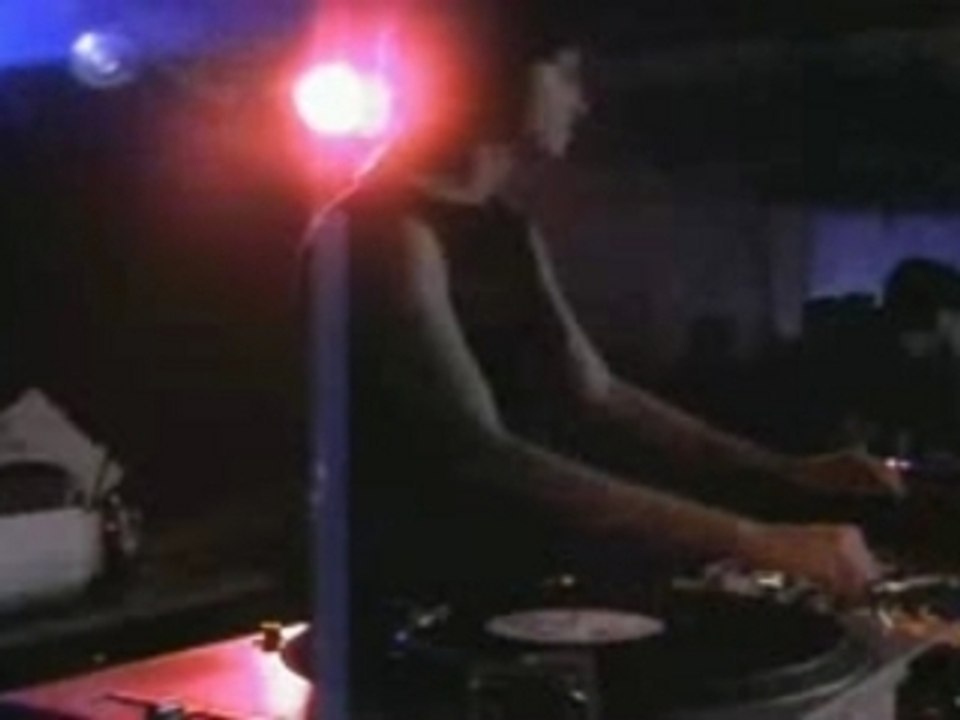 4  Magda Live@Artwork Cologne 27.03.2005