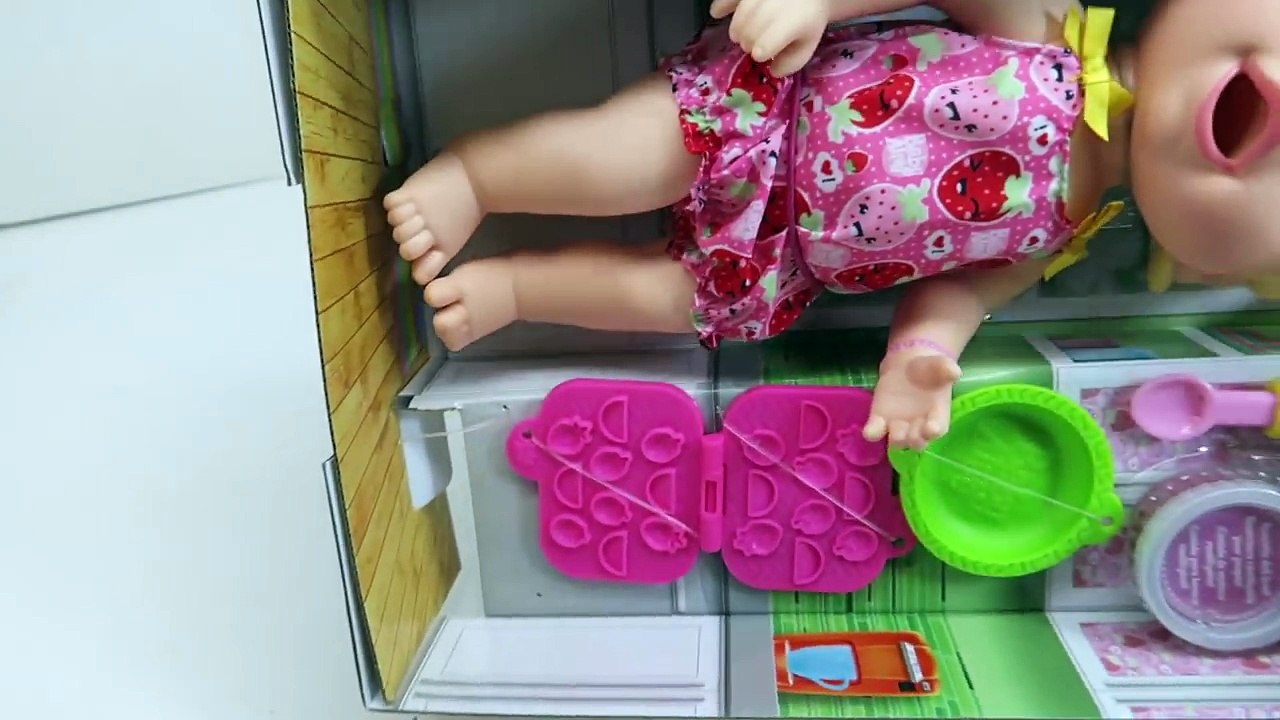 Baby Alive Poops GROSS Slime Poop Diaper Change and Doll Feeding Time