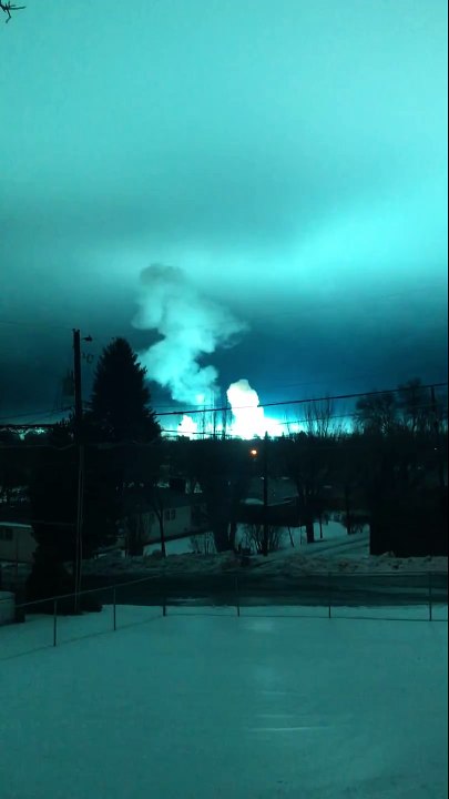 Explosion d'une centrale électrique à Washington... Impressionnant