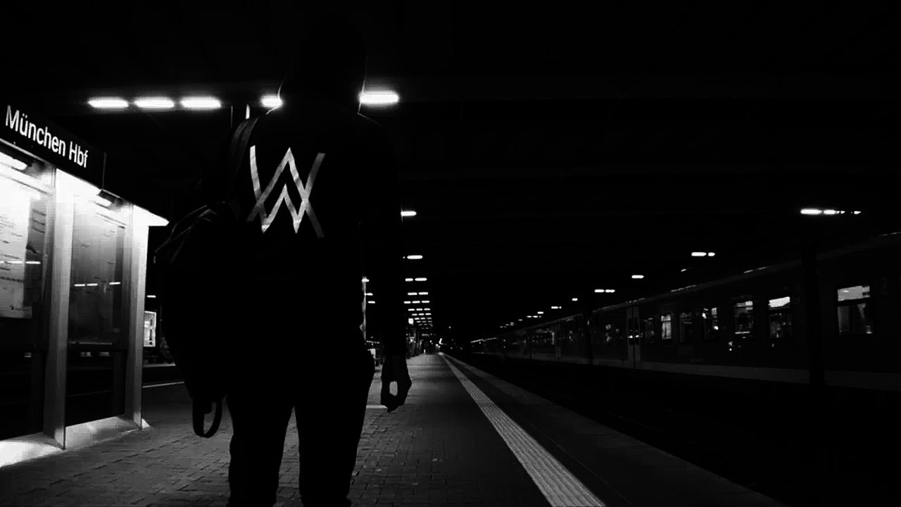 Fade - Alan Walker ( Live Remix )