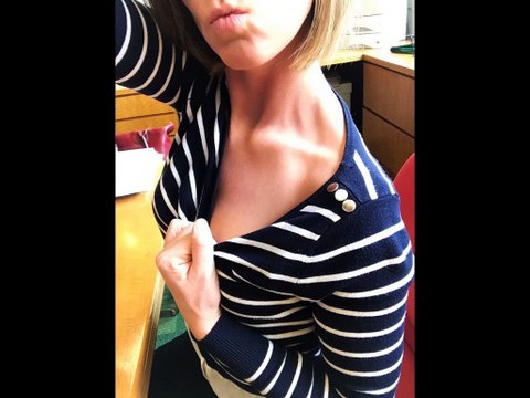 Ces demoiselles s'ennuient au travail, elles passent le temps comme elle peuvent (20 Photos)