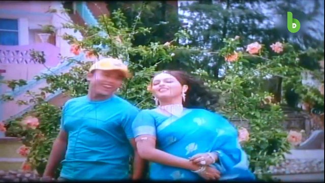 সবারই মনে আছে অন্তরে ঝড় আয়না, রিয়াজ