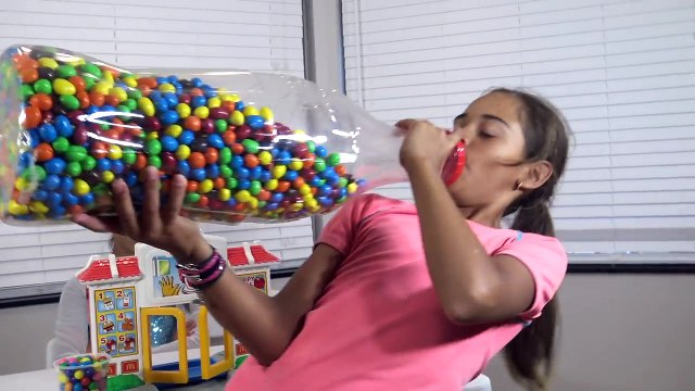 MCDONALDS DRIVE THRU Pretend Play Food Movie Kids Toys Gumballs Joker Sophia Sarah In Real Life-1_2tzMEHYwY