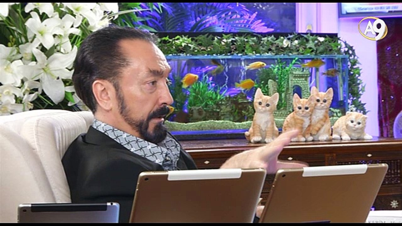 Hümanizm İngiliz derin devletinin Firavun döneminden öğrendiği halkı aşağılayan batıl bir dindir.