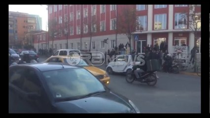 Pamje të tjera nga zjarri në katin e 10 të një pallati tek Liceu Artistik