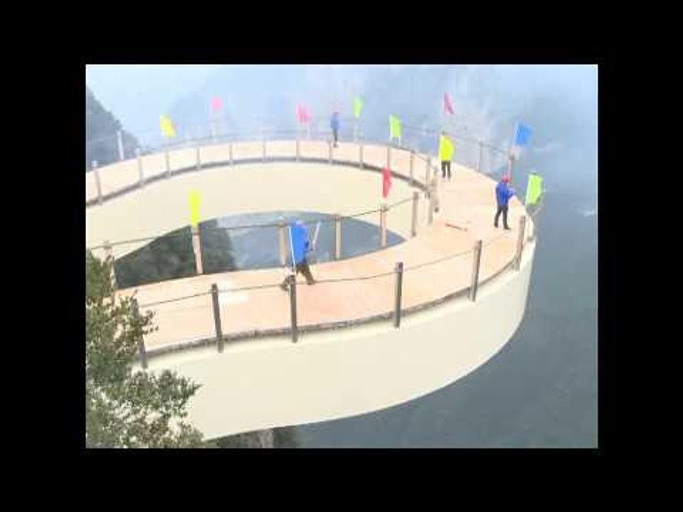 Wisata sensasi berjalan di udara di China - NET12