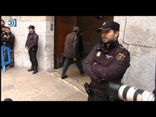 Urdangarín llega a la Audiencia de Palma entre gritos de "ladrón"