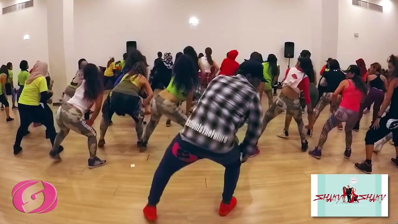 Shaky Shaky - Daddy Yankee (El baileThe dance) The Shaky Shaky dance