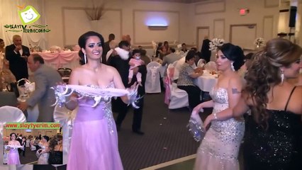 Çok güzel bomba bir Balkan düğünü