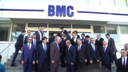 Milli Savunma Bakanı Işık Bmc'yi Ziyaret Etti
