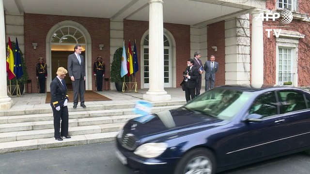 Rajoy pide comprensión ante reformas de Macri en Argentina