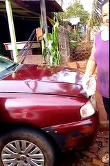 Pra que gastar com cera quando se tem azeite