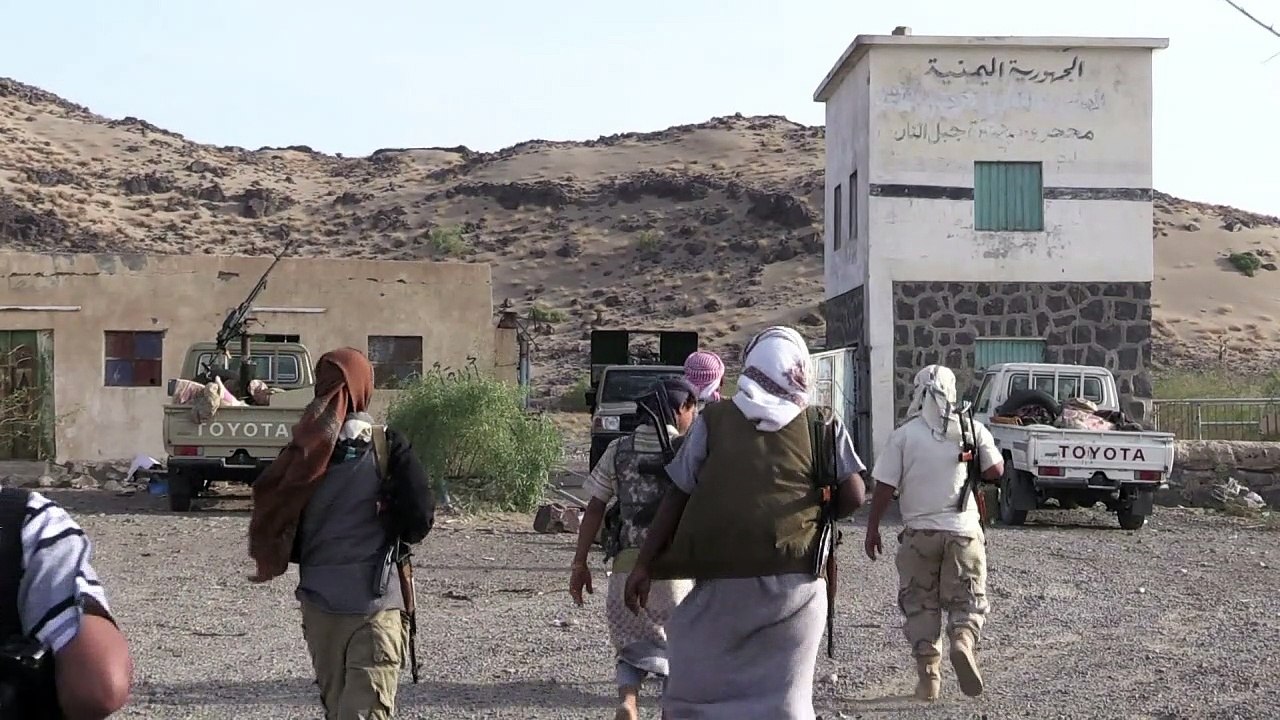 Yemen loyalists push back rebels on Red Sea coast