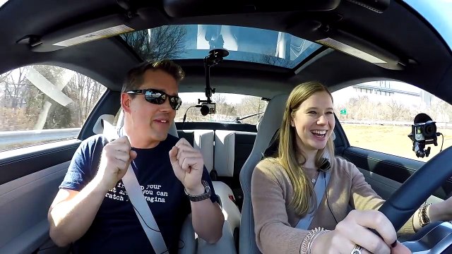 Becky drives the 991.2 911 Porsche Carrera 4S-pNo2WcUeqIs