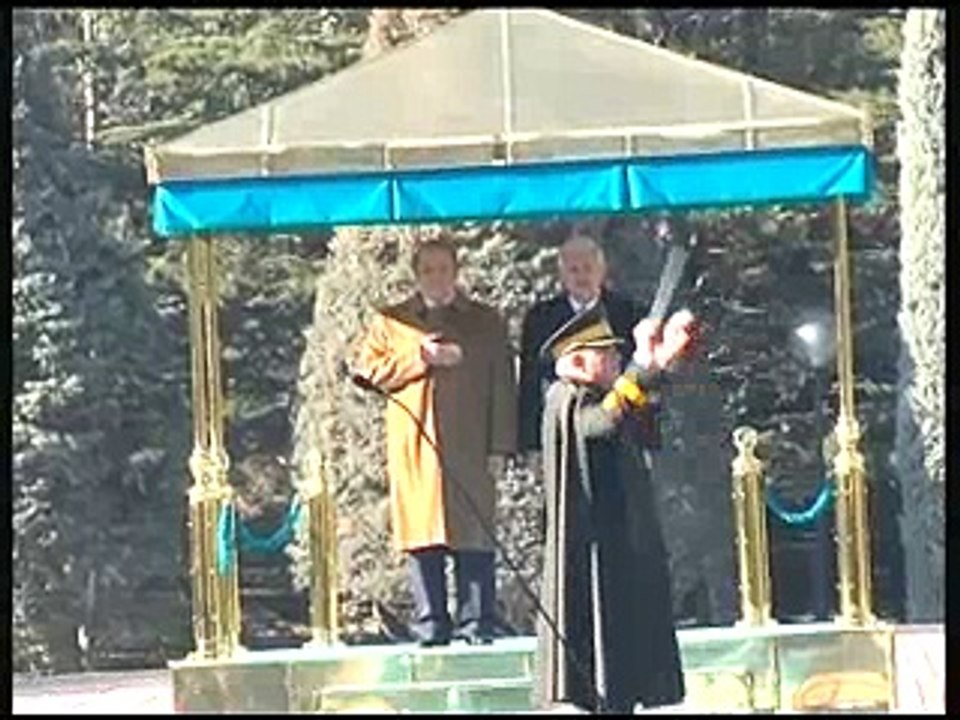 Prime Minister Muhammad Nawaz Sharif officially welcomed at Cankaya Palace, Ankara with Guard of Honor