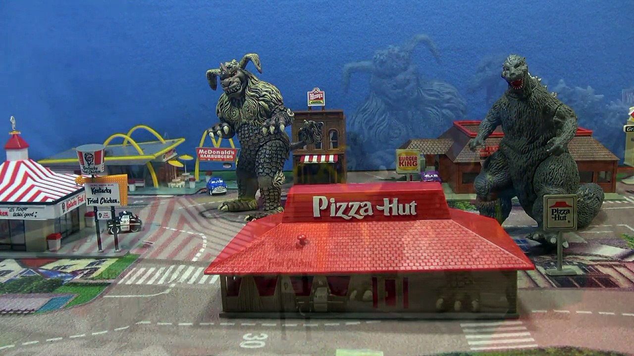 2007 THE SIMPSONS MOVIE SET OF 16 BURGER KING KIDS MEAL TOYS VIDEO REVIEW