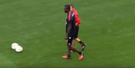 BEST OF JULIEN CAZARRE FÉVRIER 2017 (J+1CANAL+)