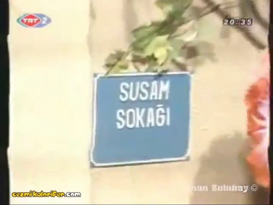 Buram Buram Nostalji Susam Sokağı Jeneriği  (1989)