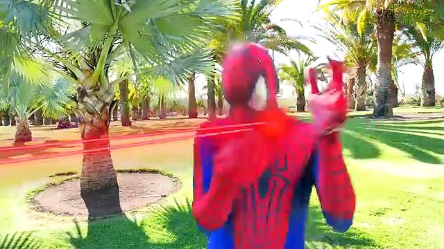 ❄️Congelado Elsa vs Superman! Elsa pasos en superman Congelados Anna Rosa Spidergirl Superhéroe Co