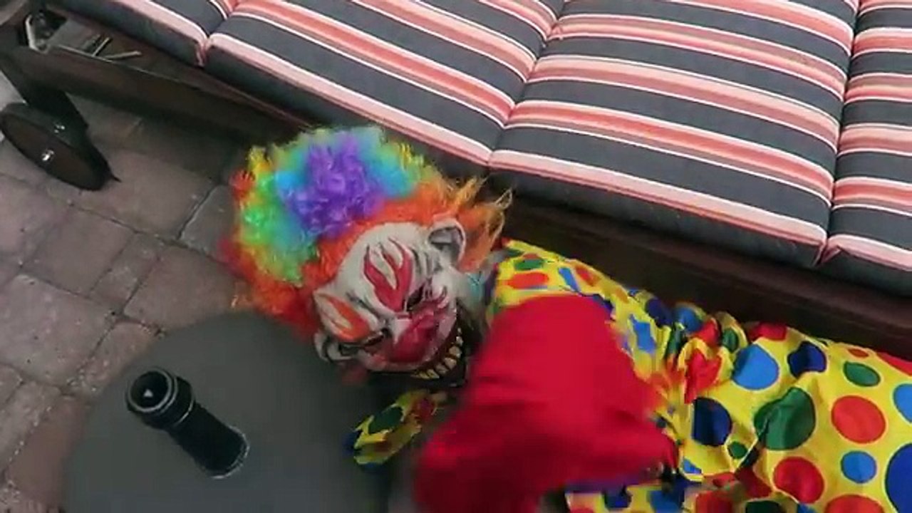 Bad Baby Scary Killer Clown KIDNAPS and Attacks! Shasha and Shiloh