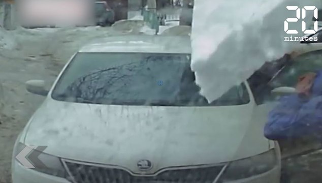 Une plaque de glace tombe violemment sur cet automobiliste ! - Le rewind du vendredi 24 février 2017