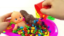 Muñequita de la Hora del Baño Kinder Conejo de Conejito y M&Ms de Chocolate Cómo Baño de un Bebé! Pretender Pl