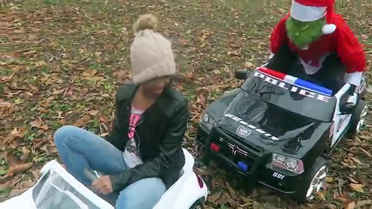 Bad Baby Grinch ATTACKS Bad Kids Christmas Prank - Shasha and Shiloh