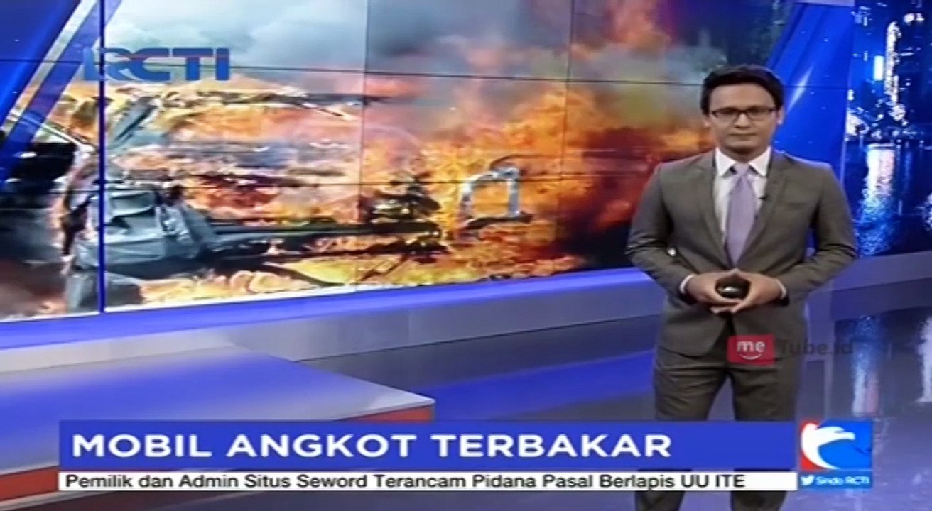 Mobil Angkot Terbakar