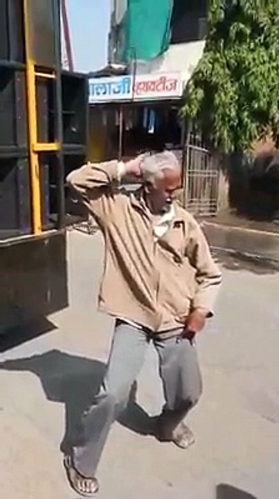 I bet you can't control Laughing | Old Indan Man dancing funny moves