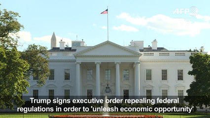 Trump signs new executive order repealing federal regulations