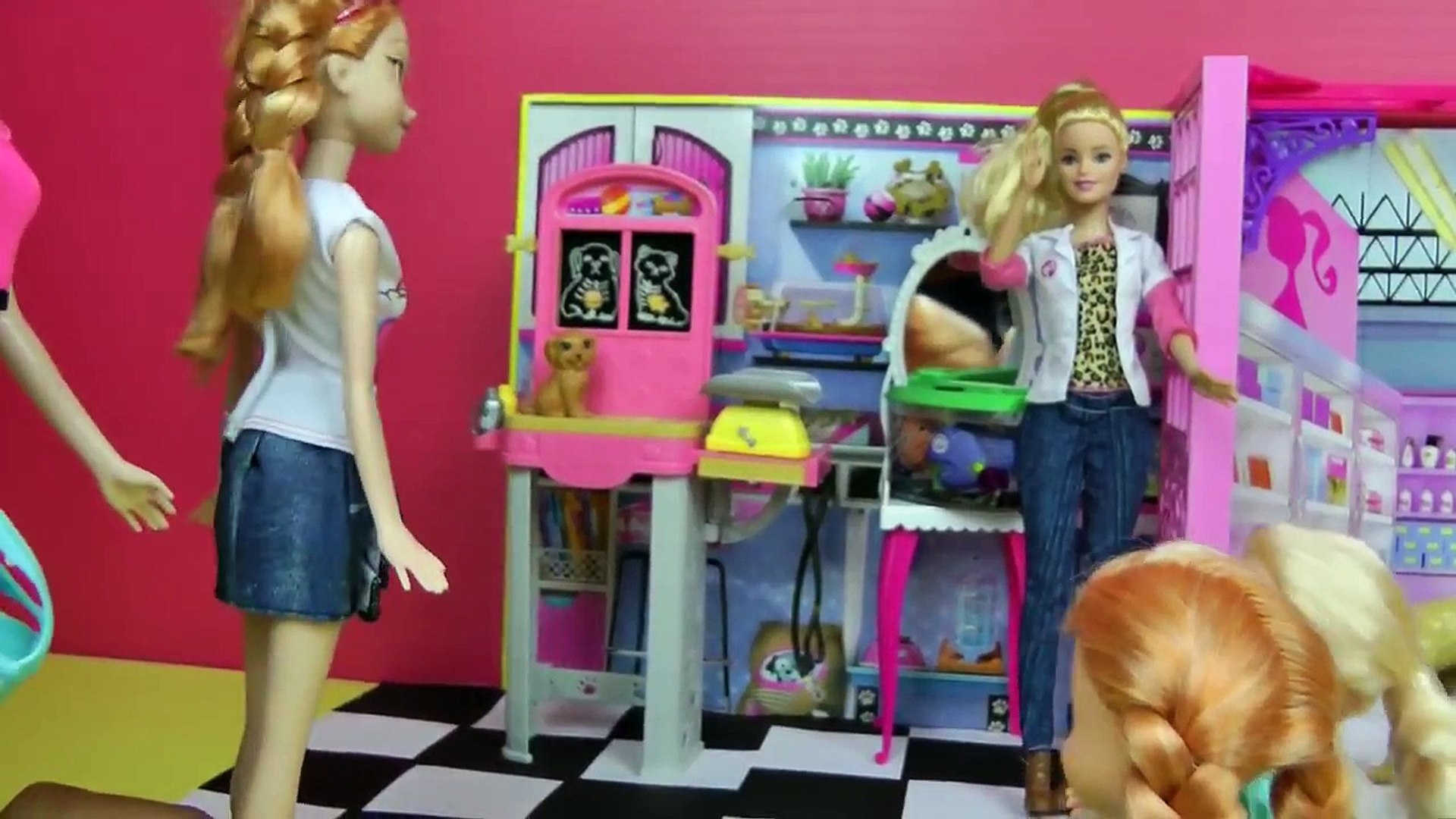 ⁣Cute PUPPY ! Elsa & Anna toddlers adopt a Pet - Dog PEES on toddler ELSAs Legs! Pet Store