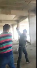 Sakarya'da balici ve hırsız olduğu  iddia edilen kişiye tekme tokat dayak