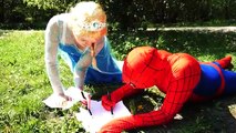 Congelados Elsa vs Spiderman Goma de mascar w/ Joker, Batman, Ángel! Divertido Superhéroes De La Vida Real