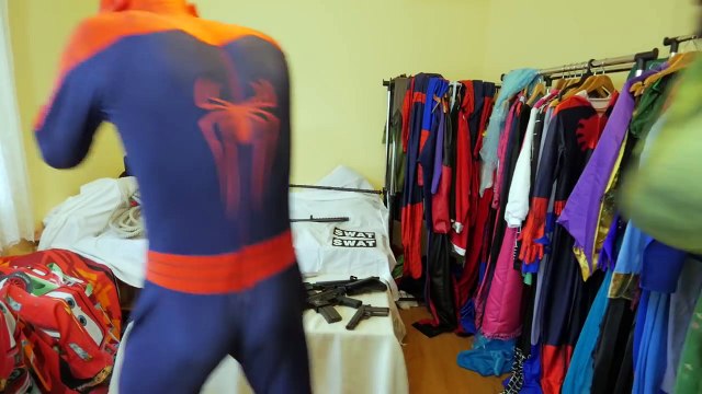 Spiderman COCA COLA MENTOS Fail Frozen Elsa! w_ Rapunzel Maleficent FUN IRL Superhero in Real Life-8R35mUHQ8pg