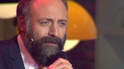 Halit Ergenç Şarkı Söyledi, Beyaz Show Stüdyosu Yıkıldı