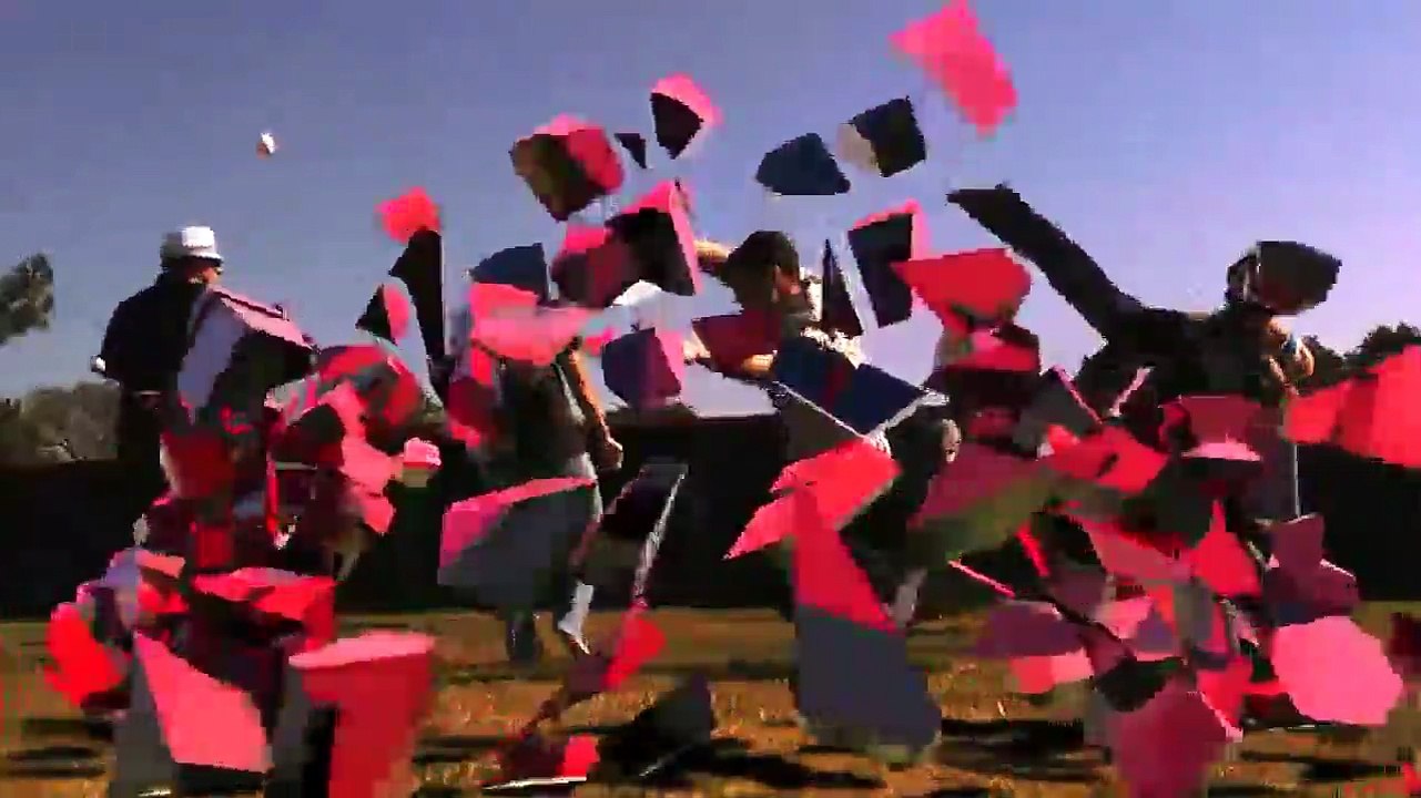 Yumurta Savaşı Yapan Insanların Ağır Çekimdeki Görüntüleri