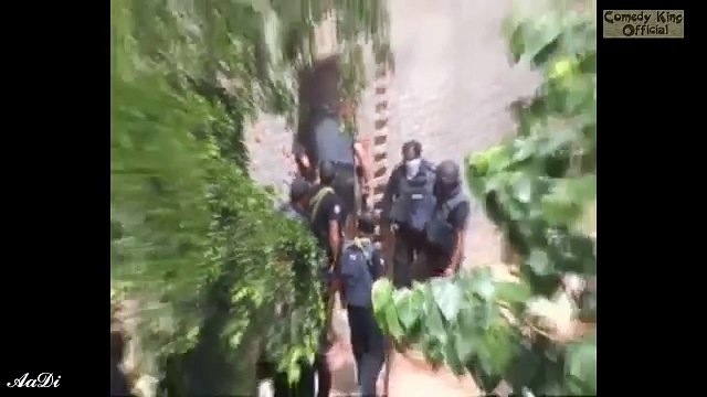 Live police mukabla police ne 5 dako mar diya jo kisi k ghr me chup kr firing kr rhe the police pe - YouTube