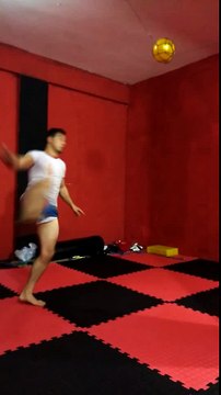 Emin Özkul Kickboks Muaythai
