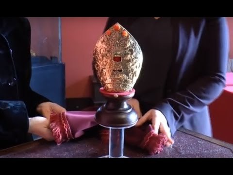 Napoli - Giovane orafa realizza un gioiello per il tesoro di San Gennaro (24.02.17)