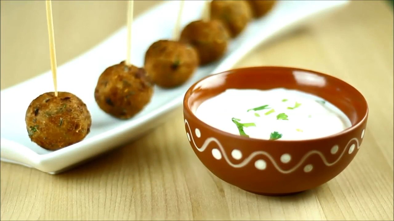 Potato Lollipos With Tasty Dip